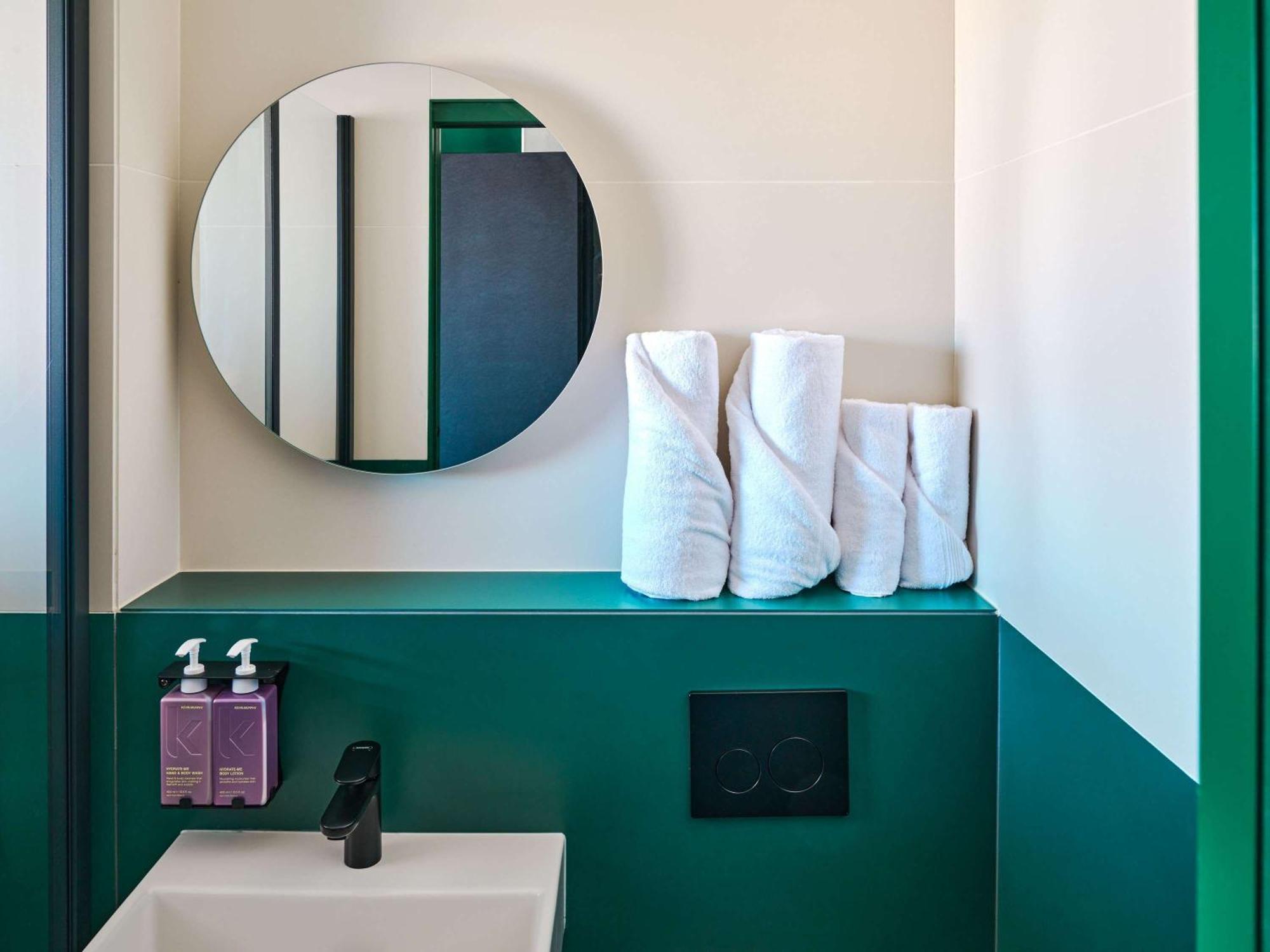Tribe Paris Clichy Hotel Kültér fotó